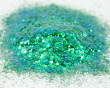Load image into Gallery viewer, Jungle Green Iridescent Chunky Glitter
