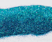 Load image into Gallery viewer, Mermaid Dreams Ultra Fine Color Shift Glitter
