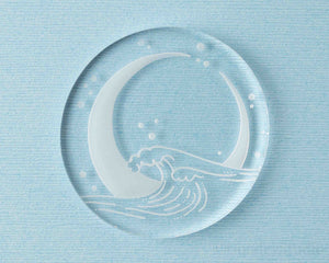 Crescent Moon in Wave Mold